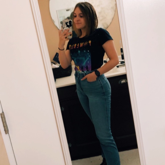 Meet your Posher, Kayla - Picture 1 of 1